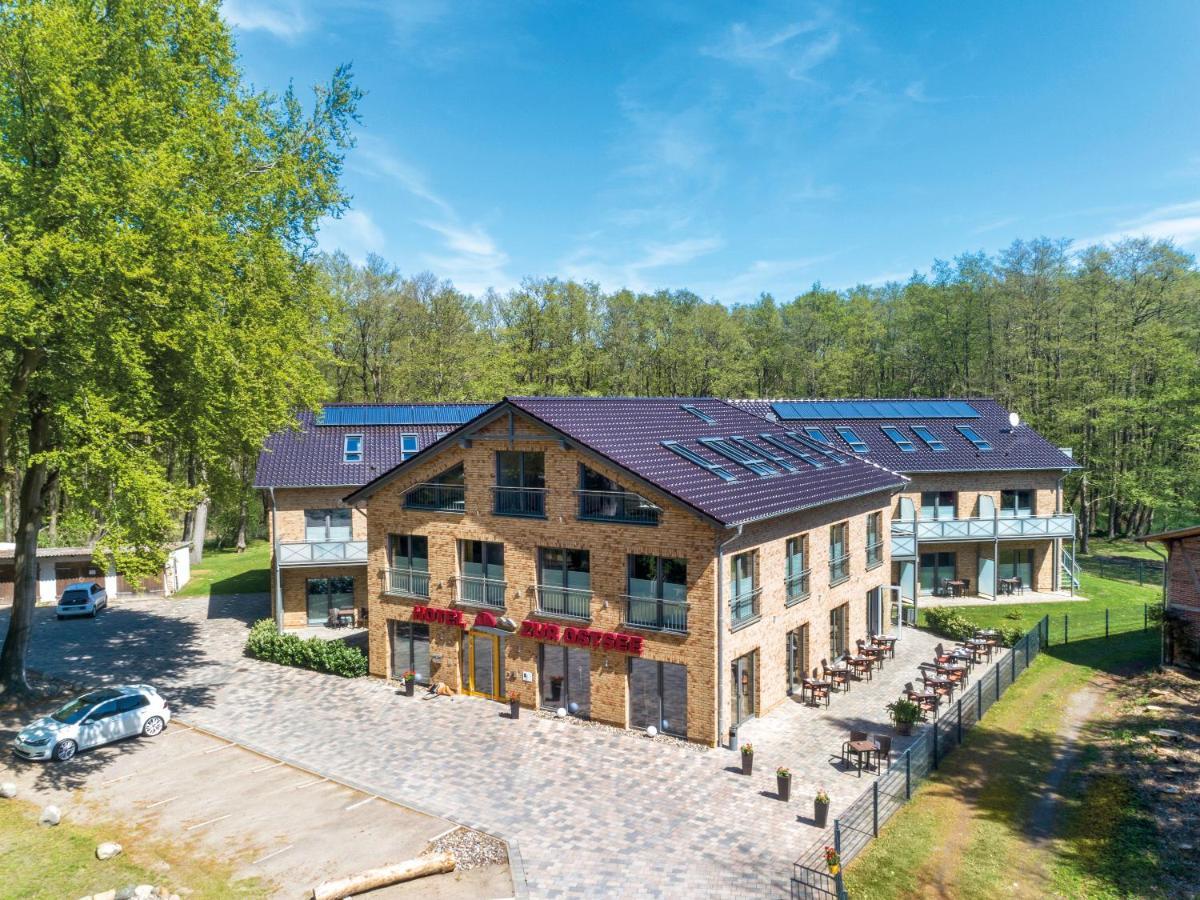 Hotel Zur Ostsee Граль-Мюріц Екстер'єр фото