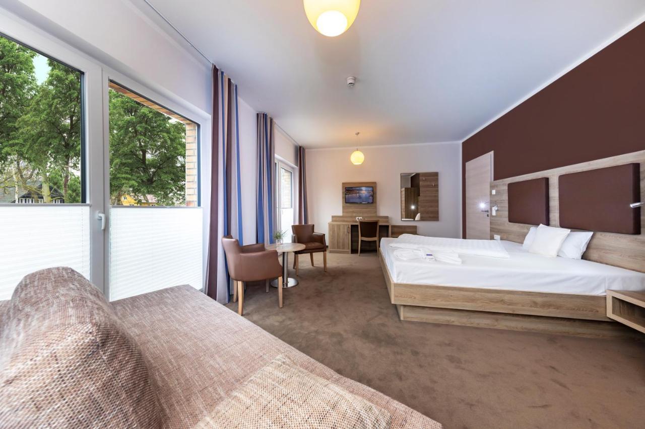 Hotel Zur Ostsee Граль-Мюріц Екстер'єр фото